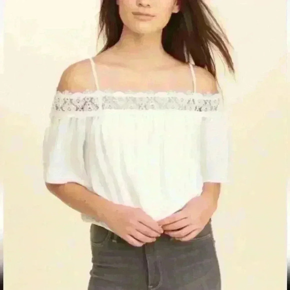 Hollister Boho Lace Trim Off-the-Shoulder Top - Picture 1 of 10